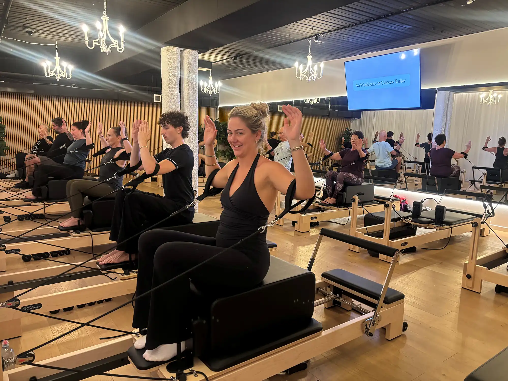 Sorrento Reformer Bed Class - instructor guiding students